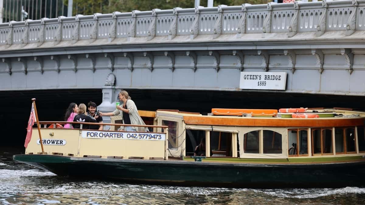 SaaS oglašivači: kako pronaći France Line kreatore za nišne probne korisnike