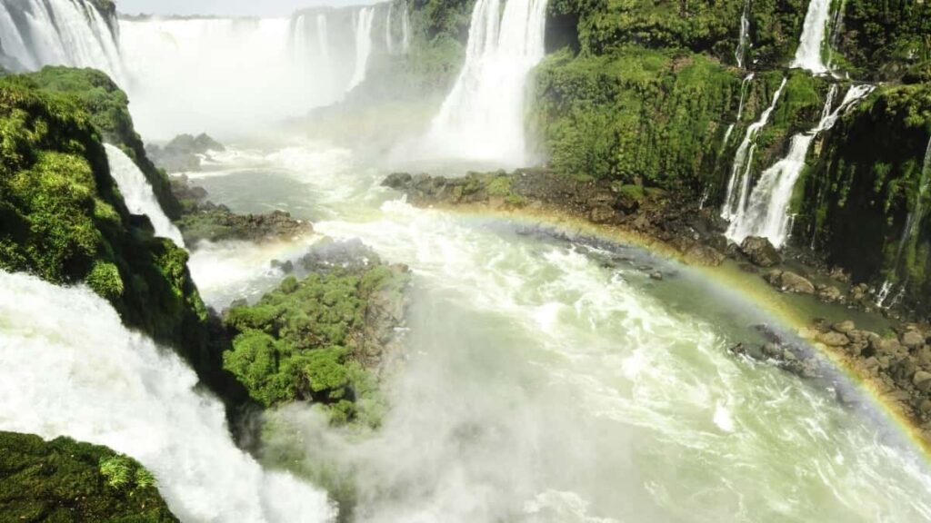 Praktican vodic za hrvatske kreatore: kako dosegnuti tuniske brendove na eBayu, ponuditi vrijednost i graditi reputaciju s top brendovima.